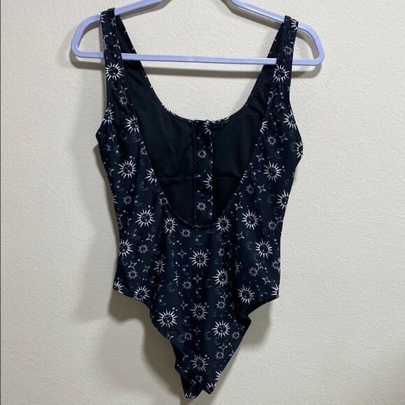 Cyn & Luca M Sun Moon Star Zip Front One-Piece Swimsuit Black Celestial‎ Print - Picture 4 of 12